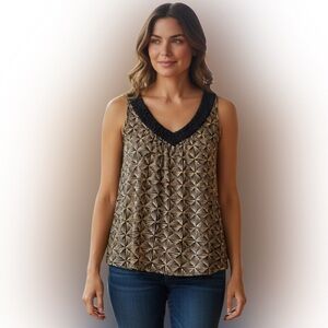 Liz&Co Elegant Black and Tan Geometric Blouse